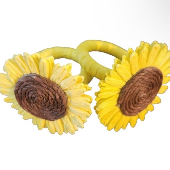 Hobby Lobby Sunflower Napkin Rings - Set of 4 - Picture 9 of 9